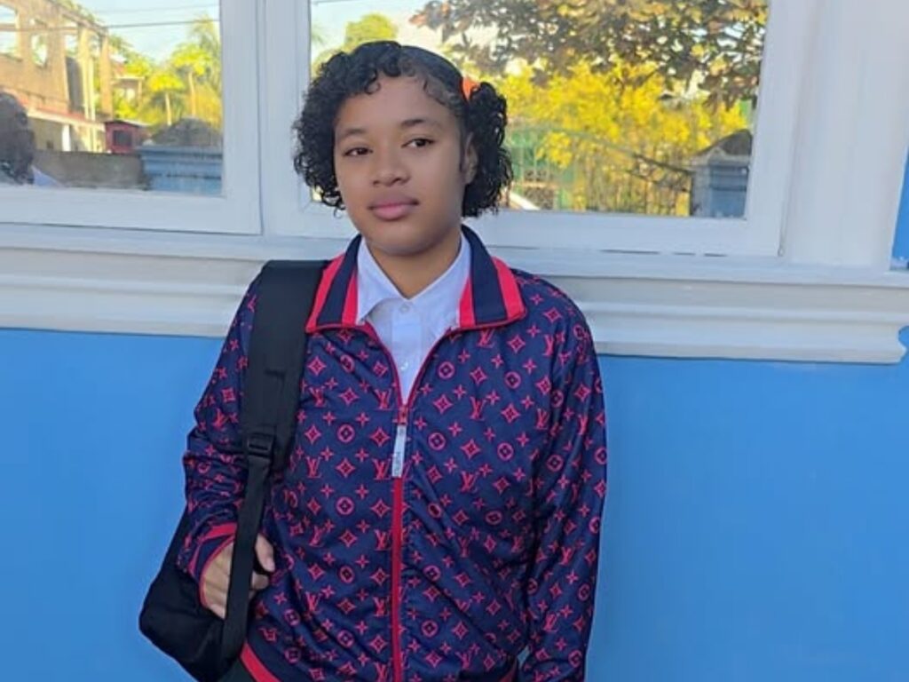 Mother Seeks Public Help to Find Missing Daughter 2 collage 16