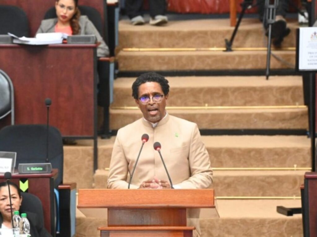 collage 2026 02 06T185929.836