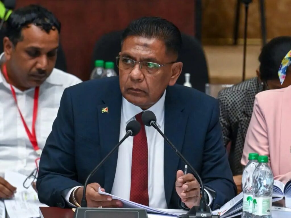 collage 2026 02 10T205327.279